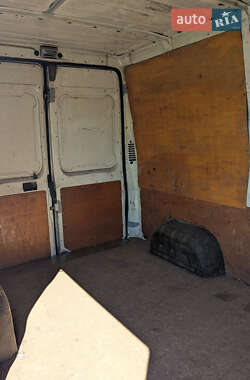 Грузовой фургон Peugeot Boxer 2003 в 