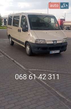 Грузопассажирский фургон Peugeot Boxer 2004 в Ровно