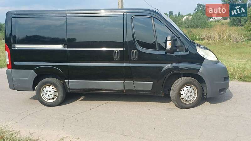 Вантажний фургон Peugeot Boxer 2013 в Переяславі