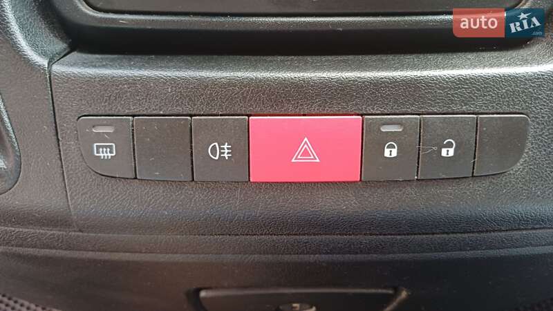 Вантажний фургон Peugeot Boxer 2013 в Переяславі