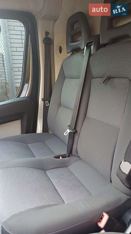 Вантажний фургон Peugeot Boxer 2013 в Переяславі