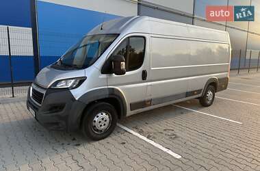 Грузовой фургон Peugeot Boxer 2015 в Львове