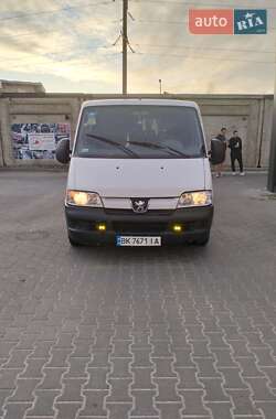 Грузопассажирский фургон Peugeot Boxer 2005 в Вишневом