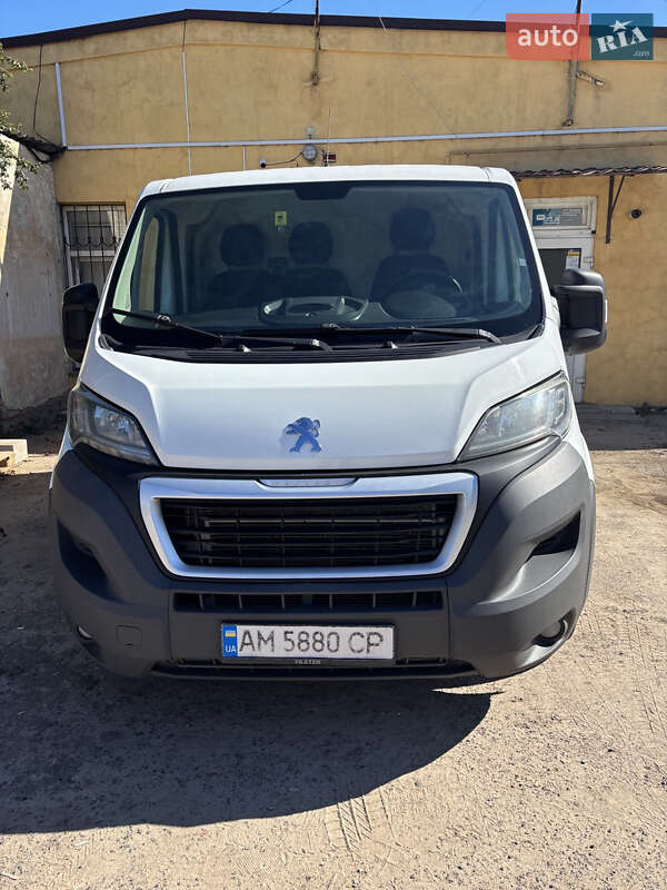 Грузовой фургон Peugeot Boxer 2014 в Житомире фото Грузовой фургон Peugeot Boxer 2014 в Житомире