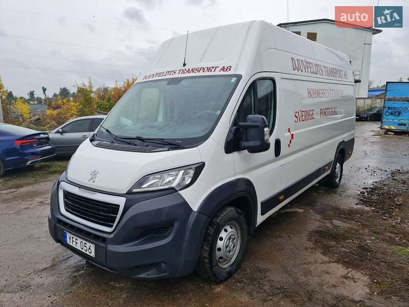 Вантажний фургон Peugeot Boxer 2017 в Рівному