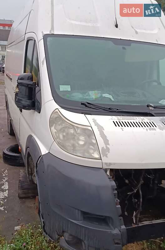 Грузовой фургон Peugeot Boxer 2012 в Львове