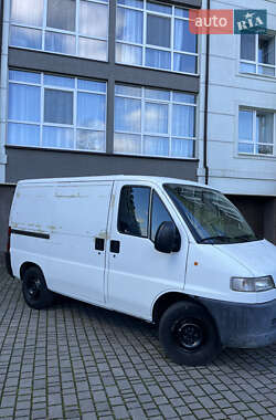 Грузовой фургон Peugeot Boxer 2000 в 