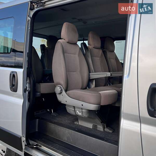 Вантажопасажирський фургон Peugeot Boxer 2019 в Києві