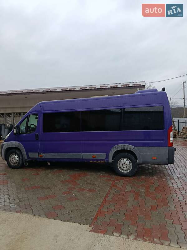 Микроавтобус Peugeot Boxer 2012 в Черновцах