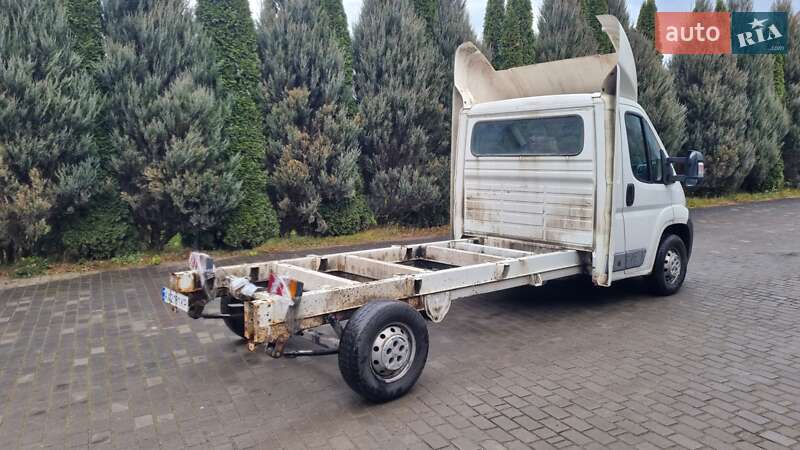 Вантажний фургон Peugeot Boxer 2012 в Самборі