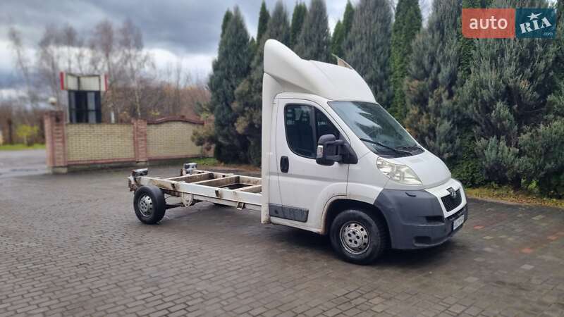 Вантажний фургон Peugeot Boxer 2012 в Самборі