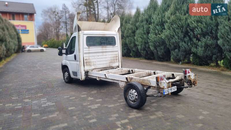 Вантажний фургон Peugeot Boxer 2012 в Самборі