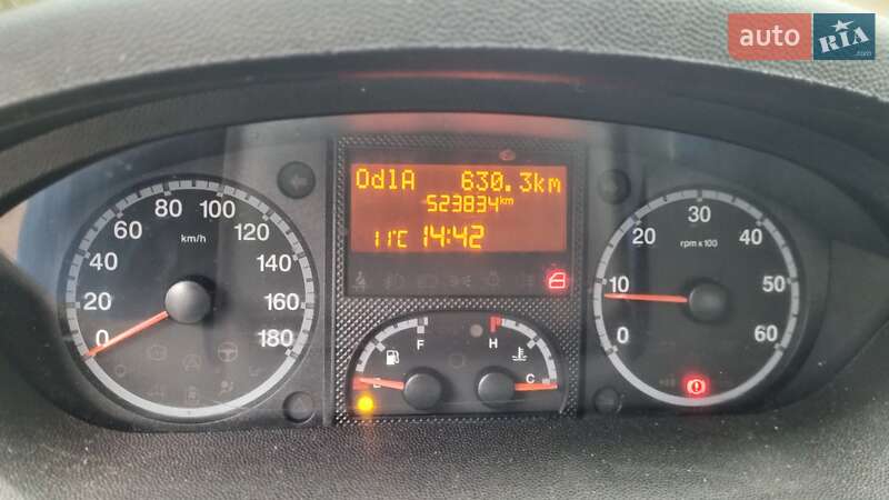 Вантажний фургон Peugeot Boxer 2012 в Самборі