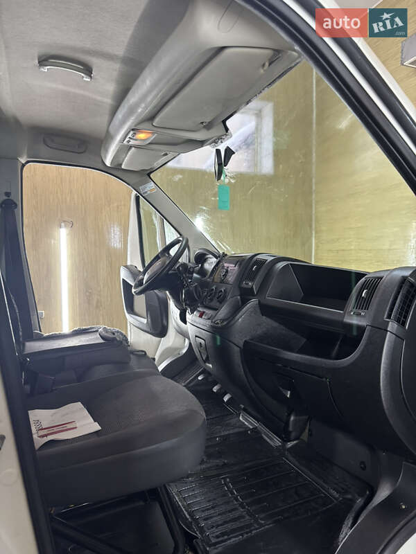 Грузопассажирский фургон Peugeot Boxer 2012 в Ивано-Франковске фото 14 Грузопассажирский фургон Peugeot Boxer 2012 в Ивано-Франковске