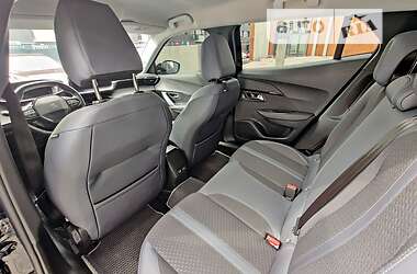 Внедорожник / Кроссовер Peugeot e-2008 2020 в 