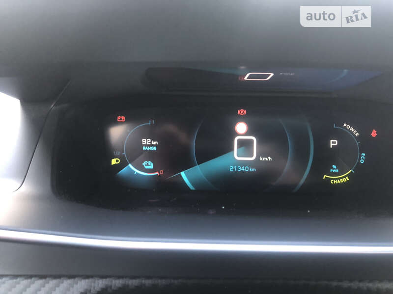 Внедорожник / Кроссовер Peugeot e-2008 2020 в Киеве