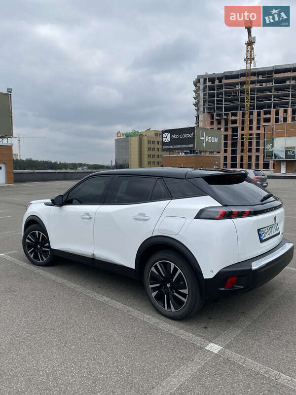 Позашляховик / Кросовер Peugeot e-2008 2020 в Умані