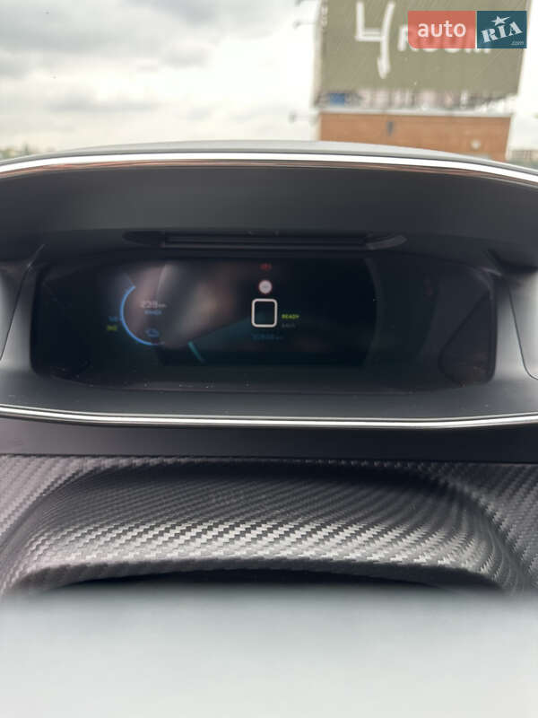 Позашляховик / Кросовер Peugeot e-2008 2020 в Умані