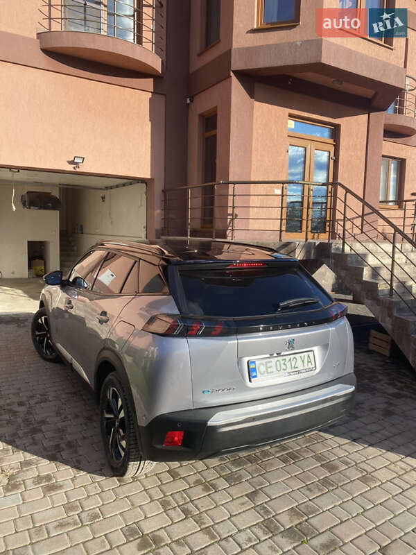 Позашляховик / Кросовер Peugeot e-2008 2021 в Чернівцях