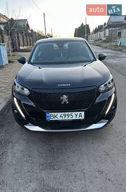 Внедорожник / Кроссовер Peugeot e-2008 2022 в 