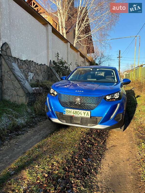 Peugeot e-2008 2021