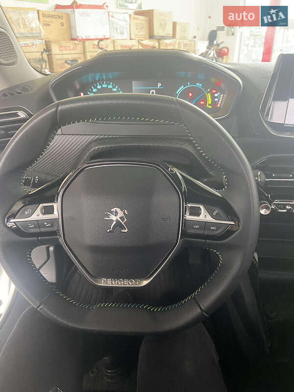 Внедорожник / Кроссовер Peugeot e-2008 2020 в Одессе