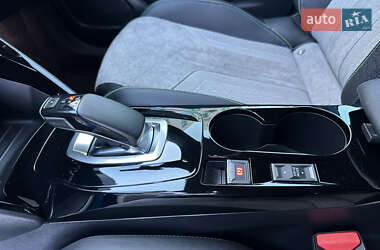 Внедорожник / Кроссовер Peugeot e-2008 2020 в 