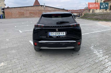 Внедорожник / Кроссовер Peugeot e-2008 2022 в 