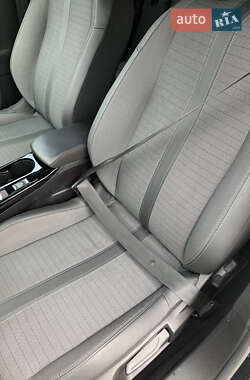 Внедорожник / Кроссовер Peugeot e-2008 2022 в 