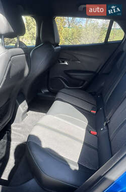 Позашляховик / Кросовер Peugeot e-2008 2020 в 