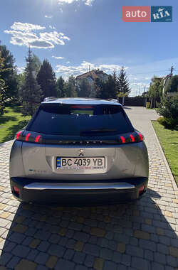 Внедорожник / Кроссовер Peugeot e-2008 2023 в 