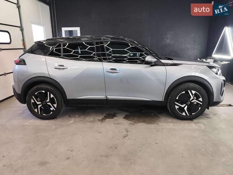 Внедорожник / Кроссовер Peugeot e-2008 2024 в Львове