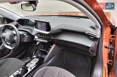 Позашляховик / Кросовер Peugeot e-2008 2022 в 