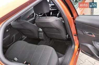 Позашляховик / Кросовер Peugeot e-2008 2022 в 
