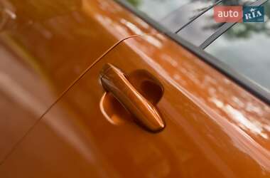 Позашляховик / Кросовер Peugeot e-2008 2021 в 