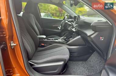 Позашляховик / Кросовер Peugeot e-2008 2021 в 