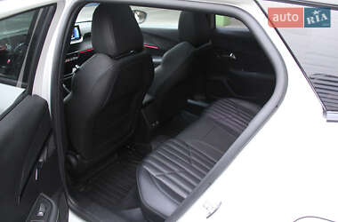 Позашляховик / Кросовер Peugeot e-2008 2020 в 