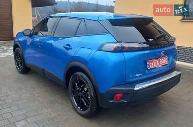Внедорожник / Кроссовер Peugeot e-2008 2022 в 