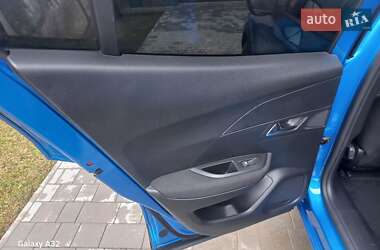 Внедорожник / Кроссовер Peugeot e-2008 2022 в 