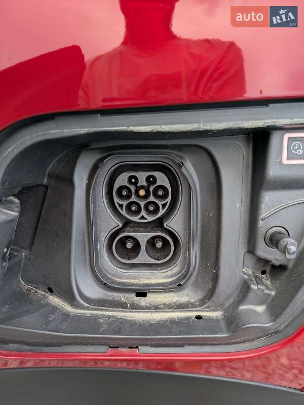 Позашляховик / Кросовер Peugeot e-2008 2022 в Львові фото 26 Позашляховик / Кросовер Peugeot e-2008 2022 в Львові