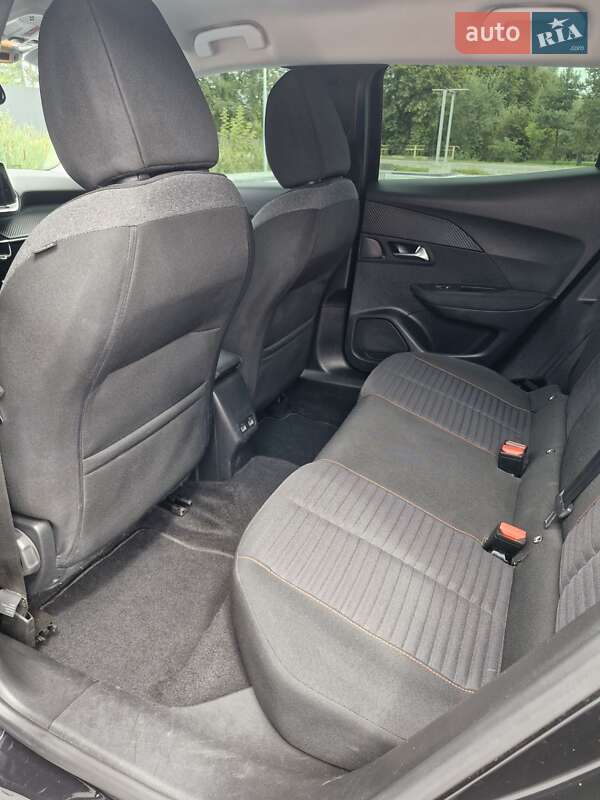 Позашляховик / Кросовер Peugeot e-2008 2020 в Самборі фото 42 Позашляховик / Кросовер Peugeot e-2008 2020 в Самборі