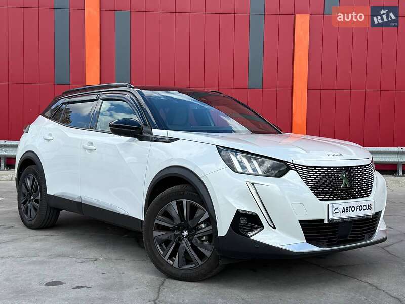Внедорожник / Кроссовер Peugeot e-2008 2021 в Киеве