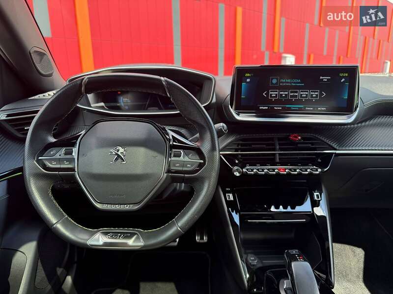 Внедорожник / Кроссовер Peugeot e-2008 2021 в Киеве