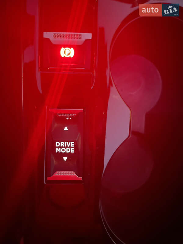 Внедорожник / Кроссовер Peugeot e-2008 2020 в Виннице