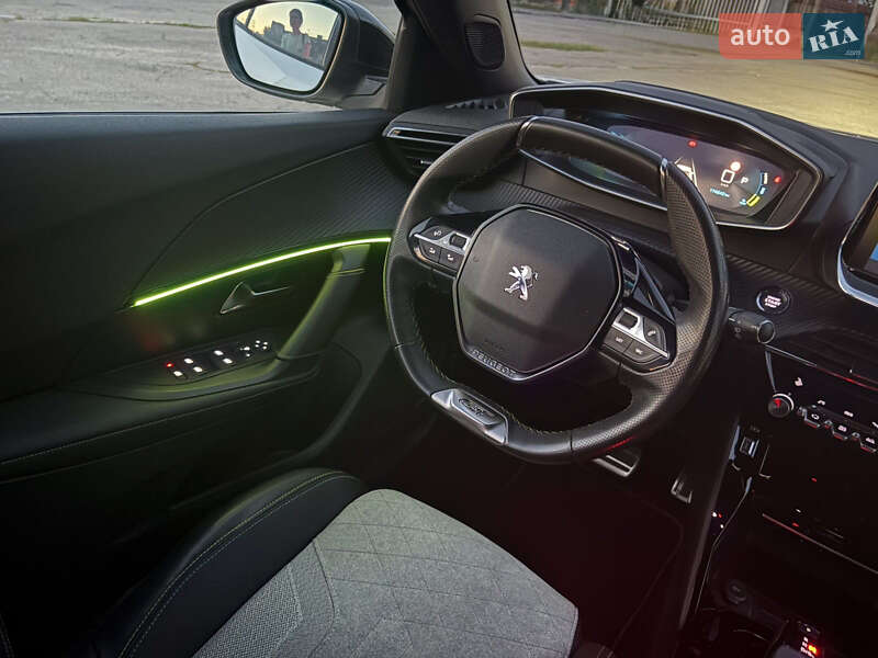 Внедорожник / Кроссовер Peugeot e-2008 2020 в Виннице