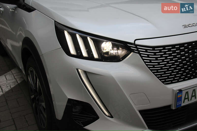 Внедорожник / Кроссовер Peugeot e-2008 2020 в Киеве
