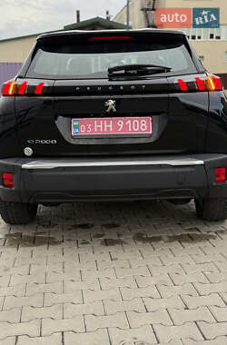 Внедорожник / Кроссовер Peugeot e-2008 2022 в 