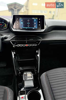 Внедорожник / Кроссовер Peugeot e-2008 2022 в 