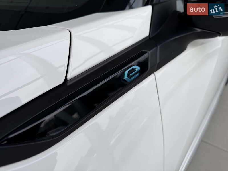 Внедорожник / Кроссовер Peugeot e-2008 2020 в Чернигове