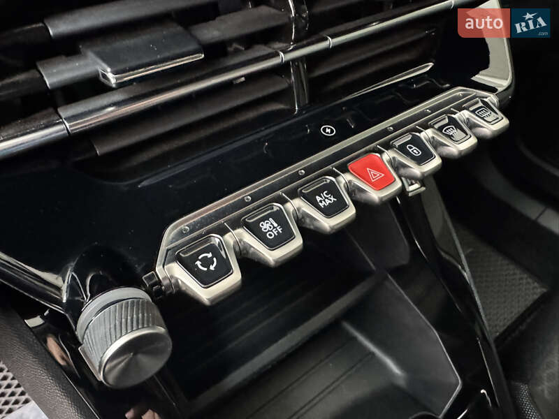 Внедорожник / Кроссовер Peugeot e-2008 2020 в Чернигове